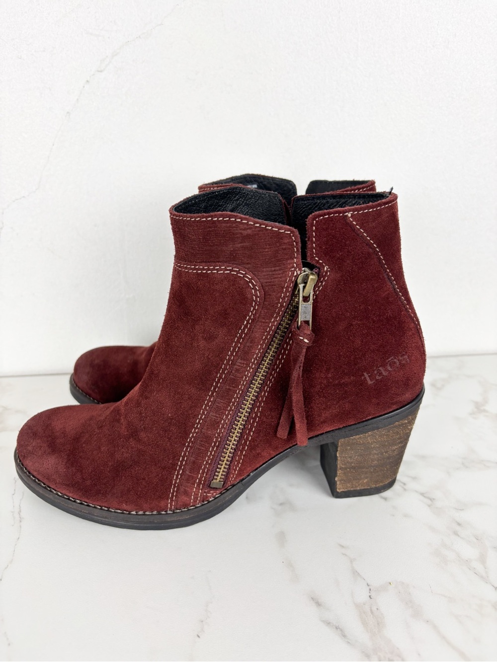 Taos Dillie Comfortable Wine Suede Ankle Booties Sz 8/8.5 - Picture 3 of 12